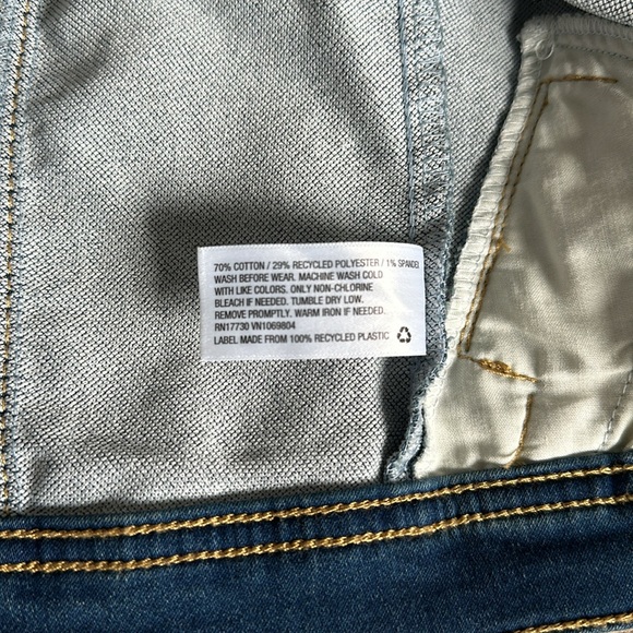 Cat & Jack 3T Jean Denim Jacket - Picture 2 of 2